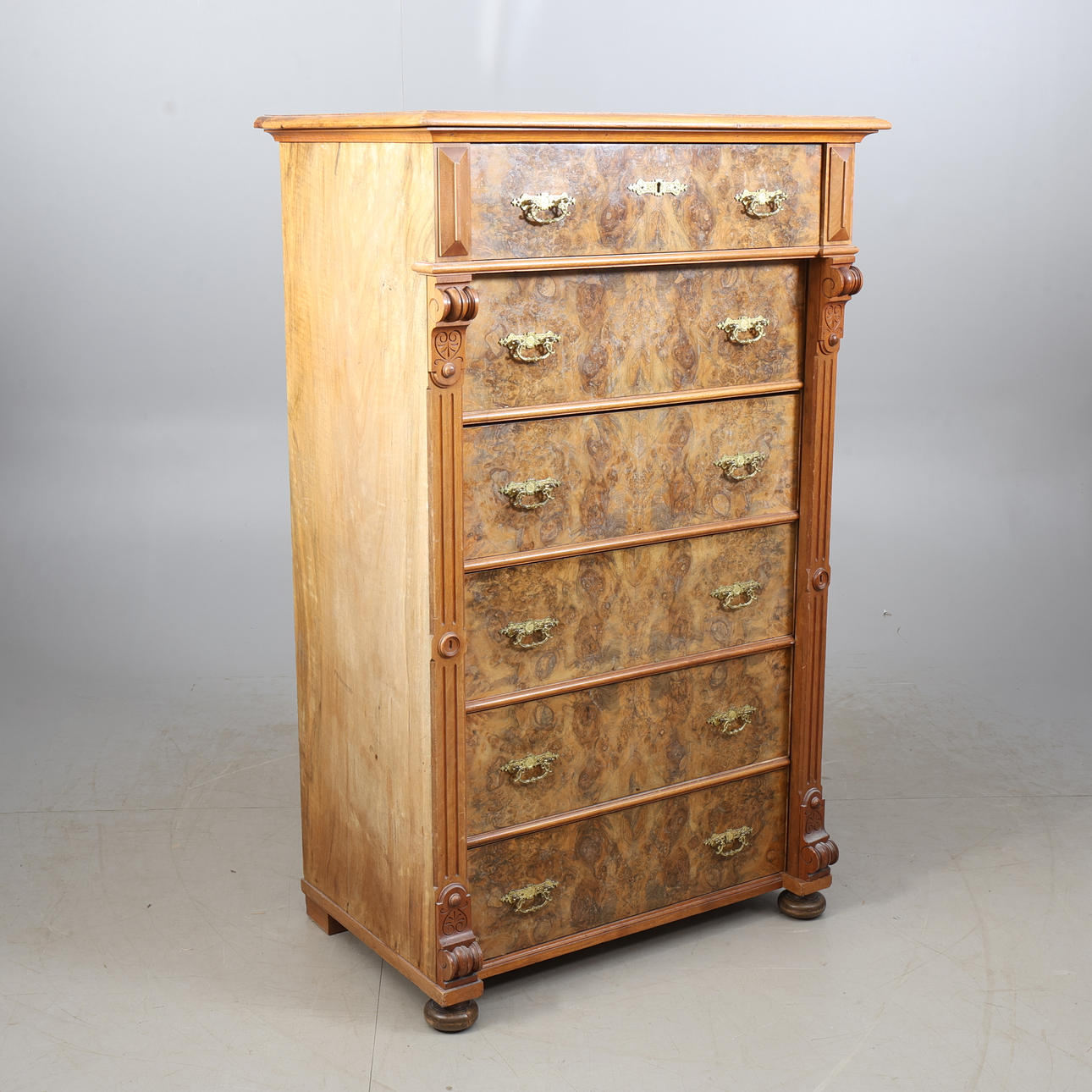 Eine 6-türige Herrenkommode, Neorenaissance.