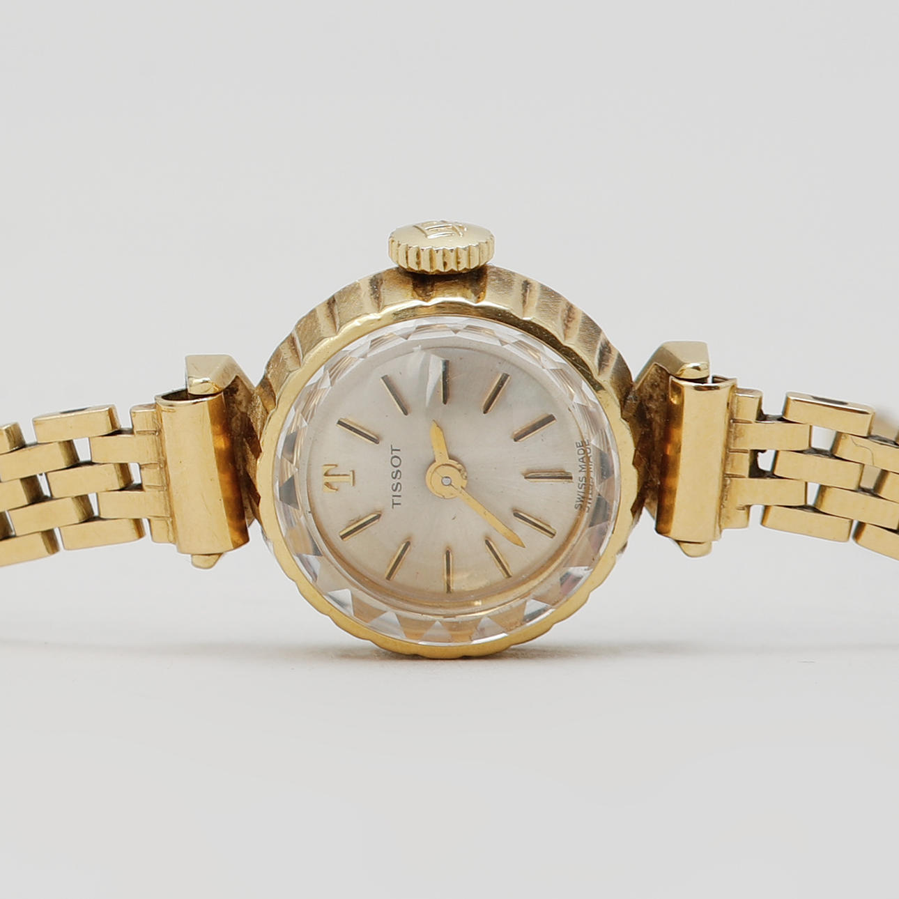 ARMBANDSUR, Tissot, 18k guld, manuell, totalvikt ca 21,8 gram.