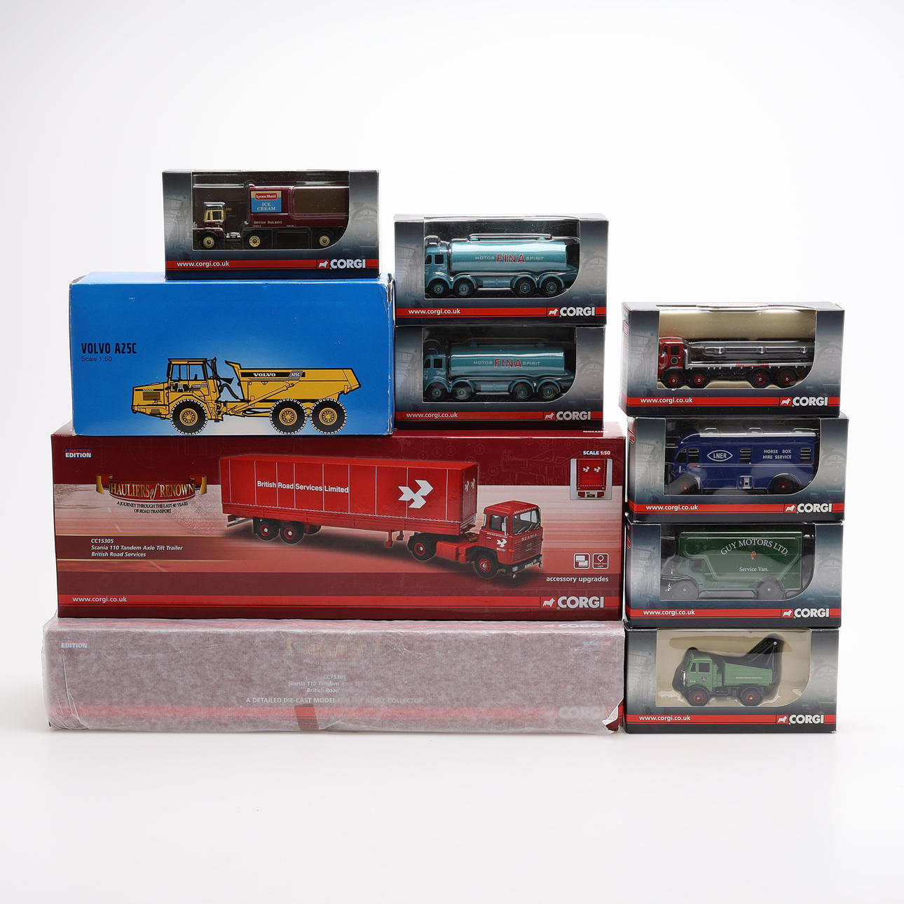 MODELLAUTOS, 10 STÜCK, EINSCHLIESSLICH CORGI.