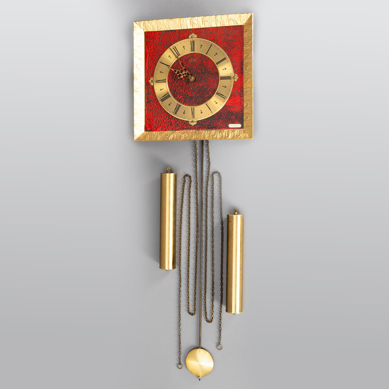 ATLANTA EXCLUSIV. wall clock, enamel dial in red and green, +.
