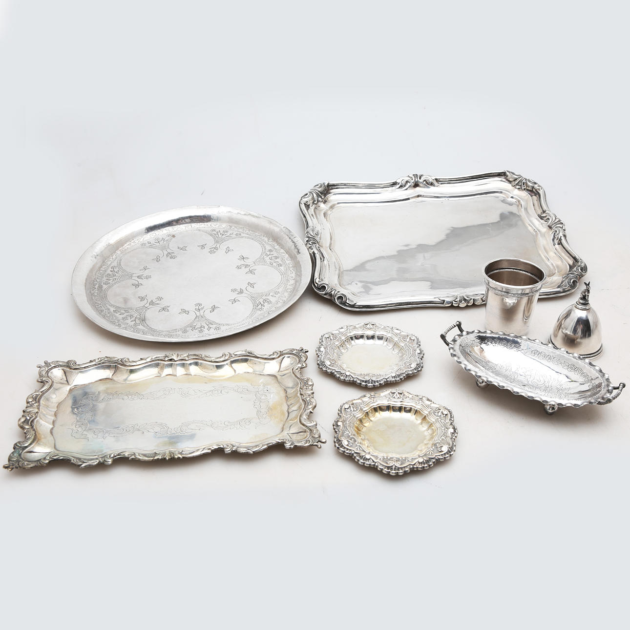 Miscelánea de piezas en plata, del siglo XX.