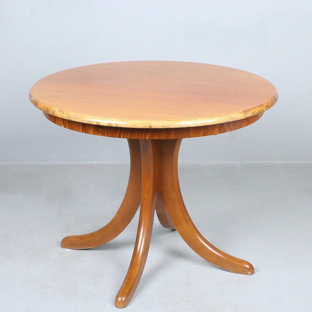 CASALA. Expandable table/1960s dining table.