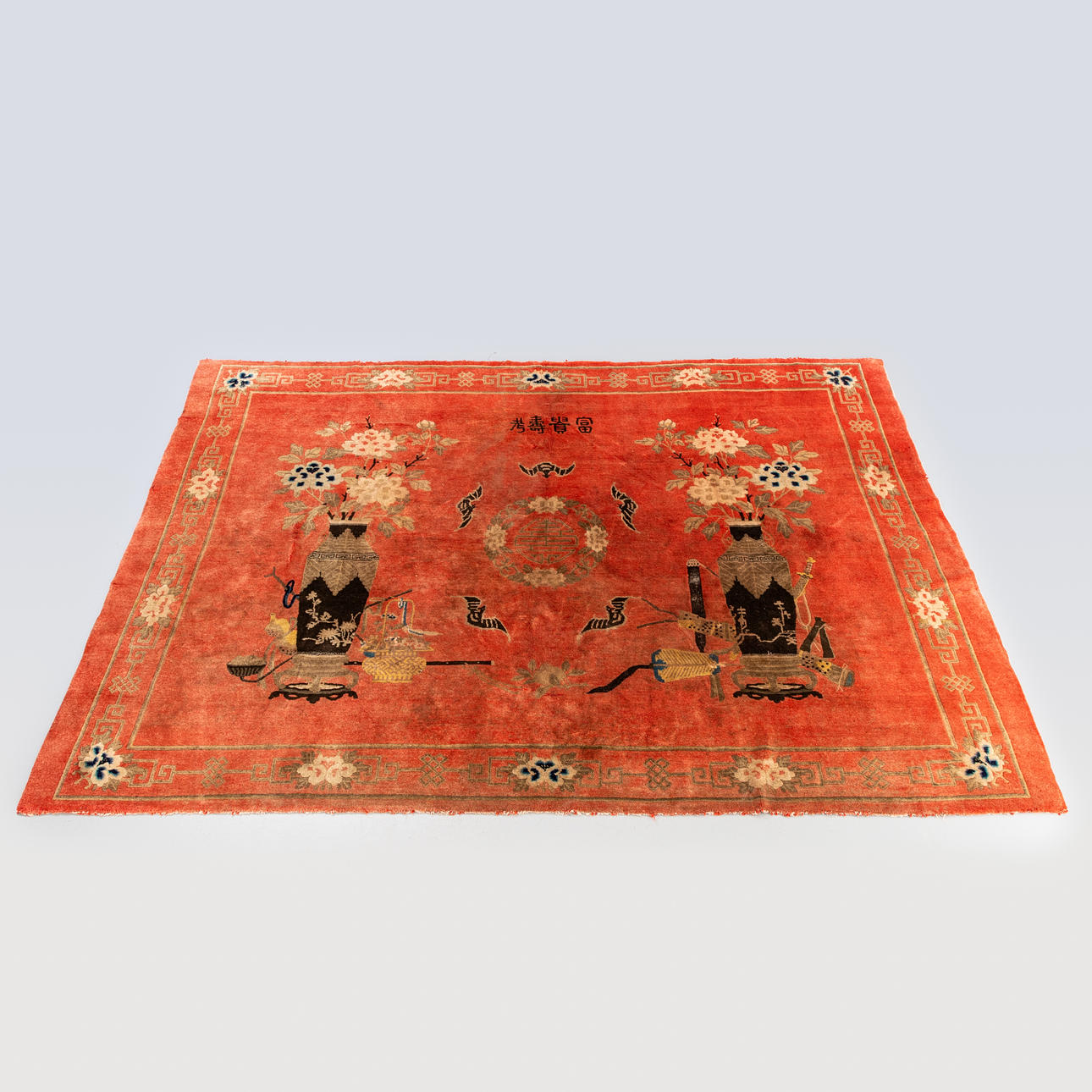 Chinesischer Teppich, semi-antik, ca. 275 x 192 cm.