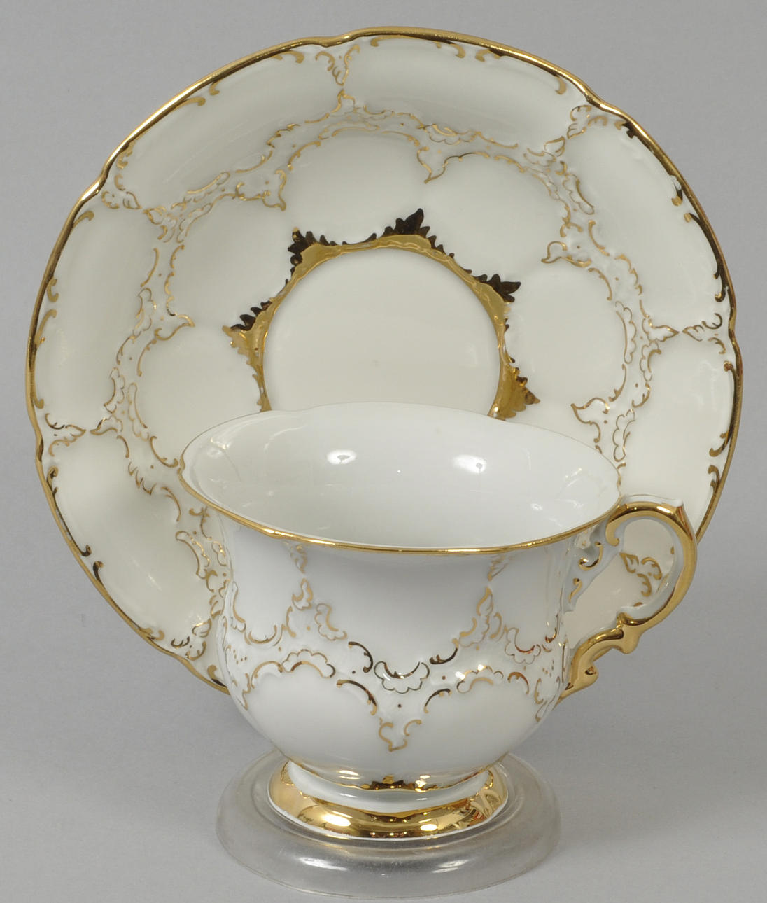 KOPP MED FAT, MEISSEN, 2: A 1900-TALETS HÄLFT.