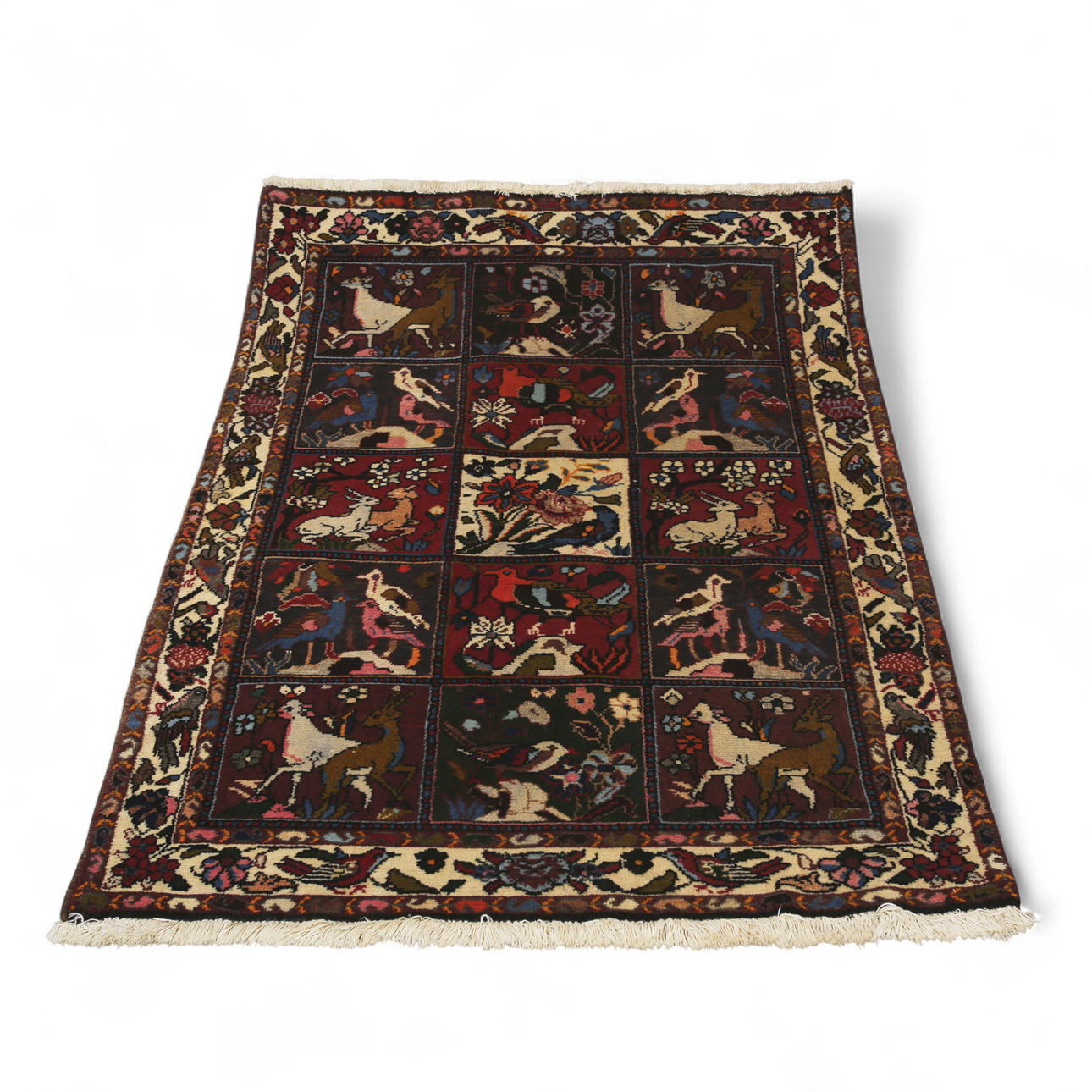 Figuraler Teppich, handgeknüpft, Bakhtiari, Persien.