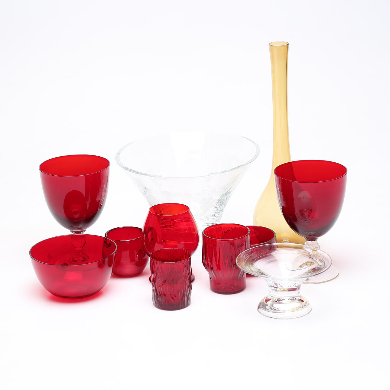 GLASS OBJECTS, 11 pieces, including Reijmyre.