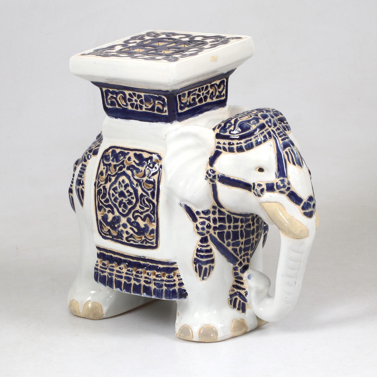 PIDESTAL, keramik, elefant, 20. årh.