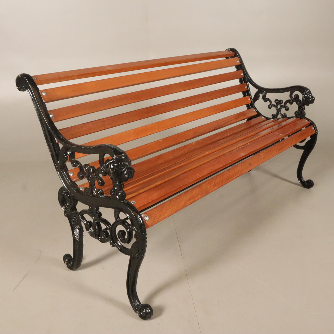 TRÄDGÅRDSSOFFA trä/ gjutjärn.