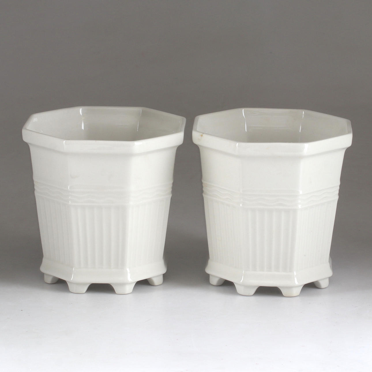 YTTERFODER, 2 st, porslin, Prins Eugens Waldemarsudde, Gustavsberg.