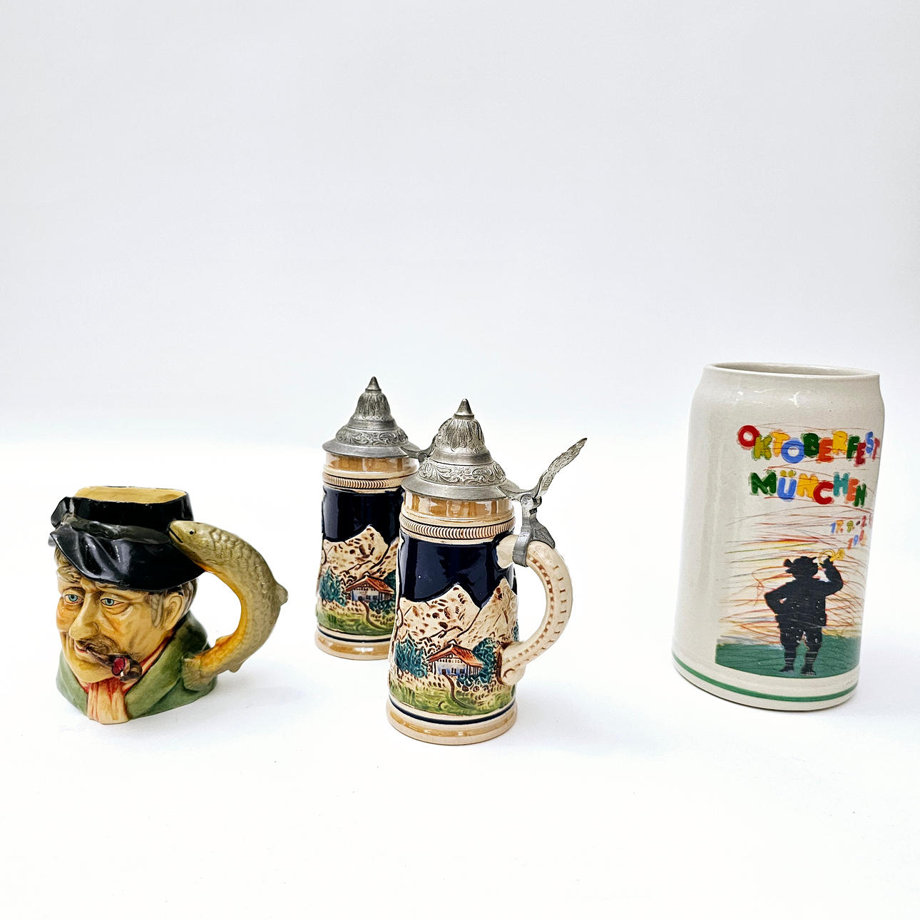 SAMLING AF 4 TYSKE ØLKRUS.