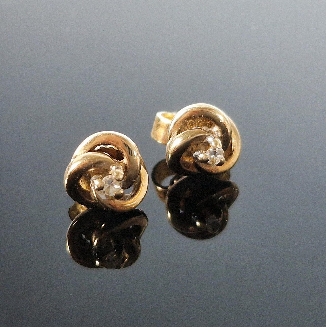 korvakorut, 585, briljant.