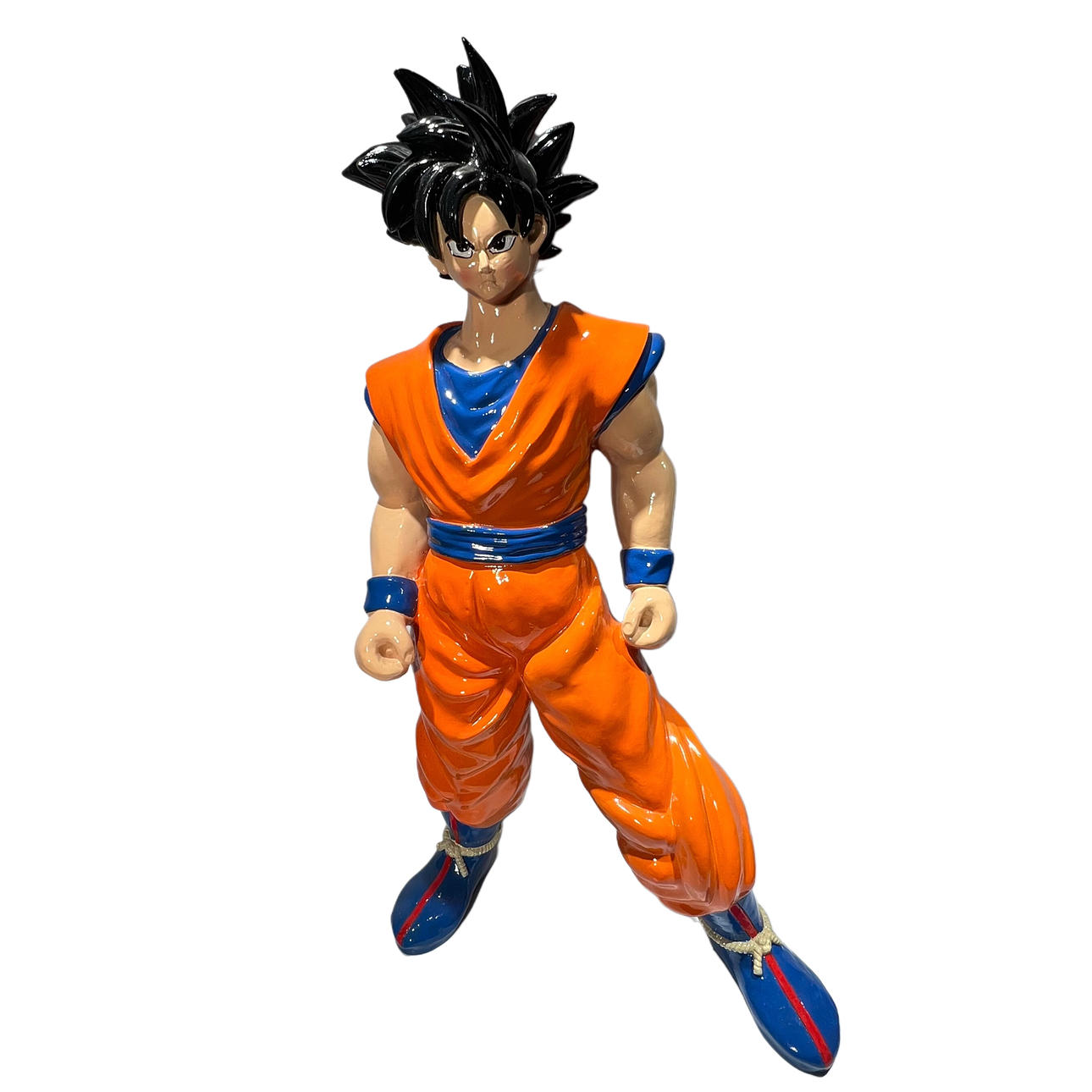 Suuri hahmo Son Gokusta polykromisessa hartsissa.