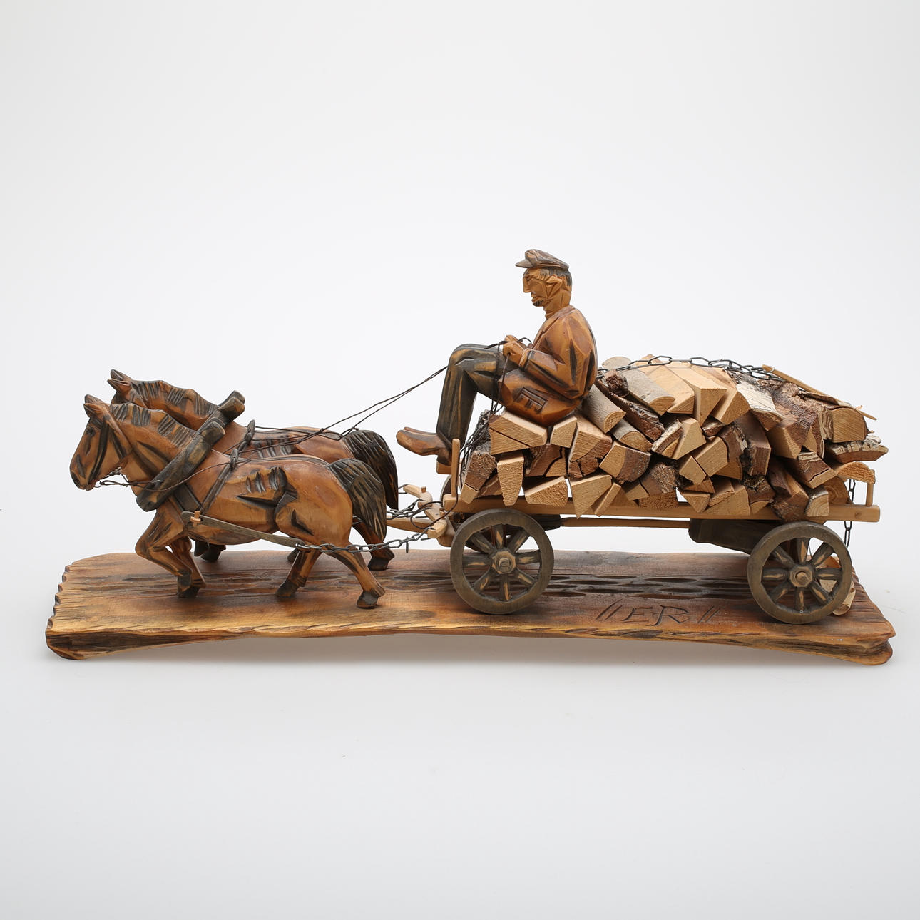 ERIK RUNDQVIST. Häst och vagn med vedlass. Skulptur, trä, signerad ER.