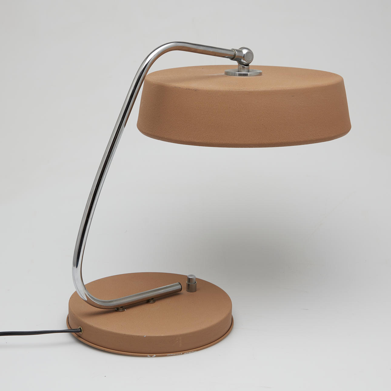 Herda, table lamp, chrome, aluminum, 1970s, Netherlands.