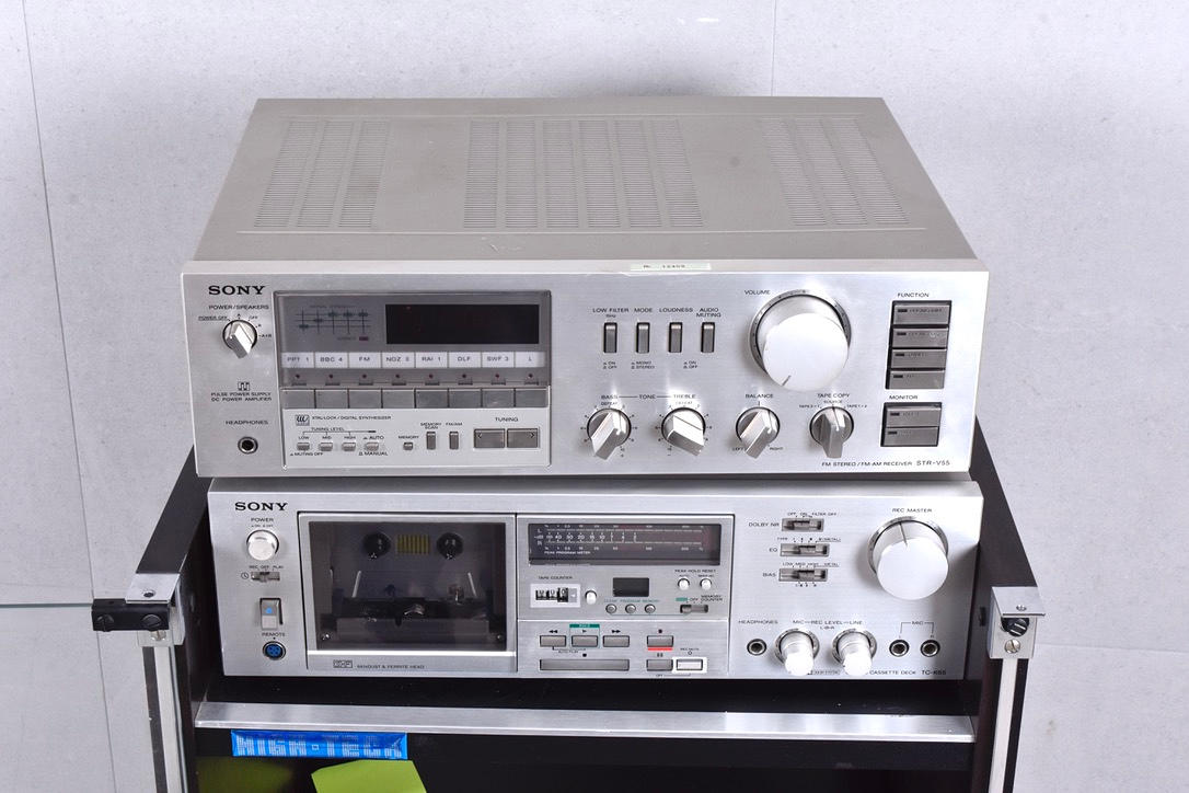 STEREO SYSTEM WITH FURNITURE, Sony.