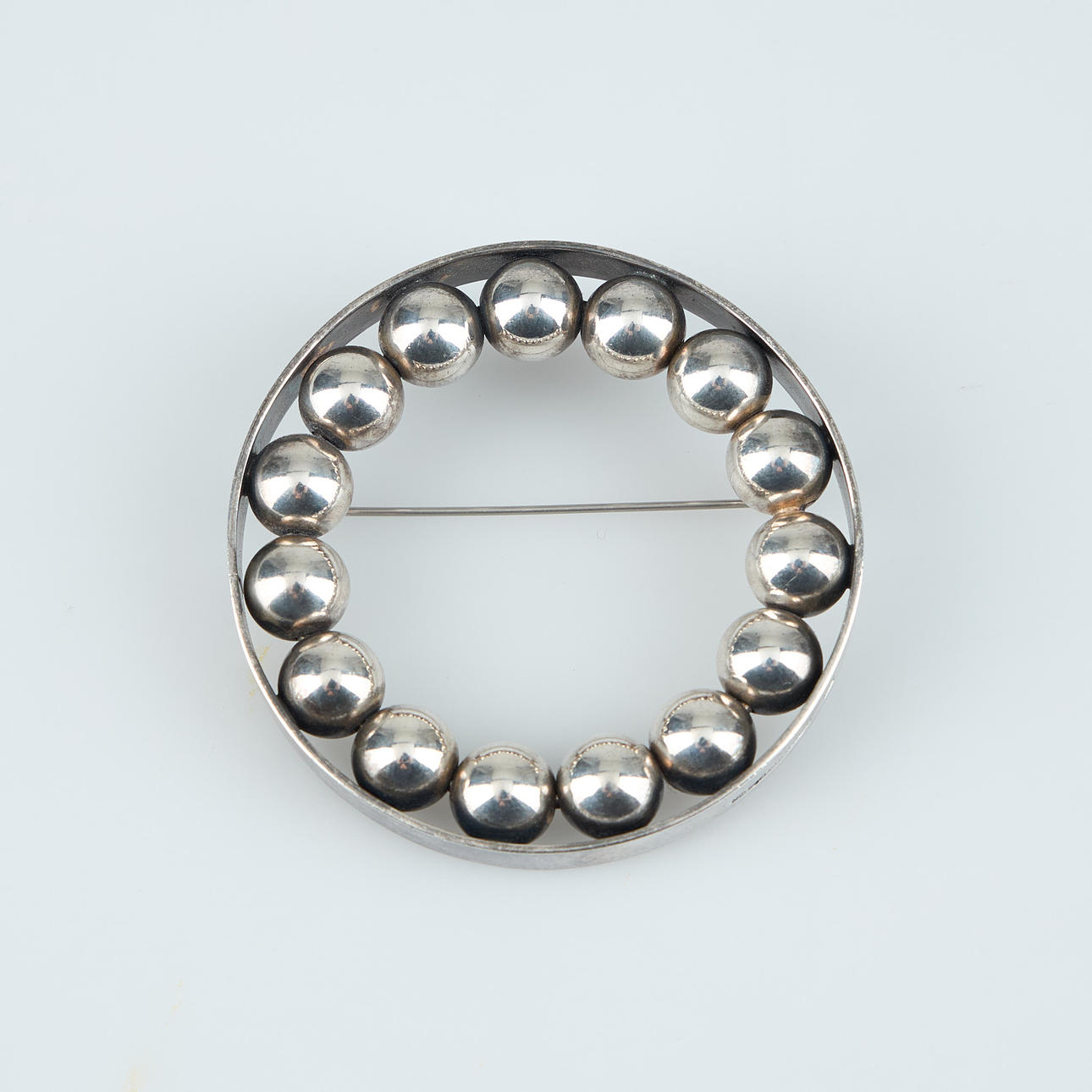 Eine silberne Brosche, Heikki Kaksonen, Kaunis Koru 1964.