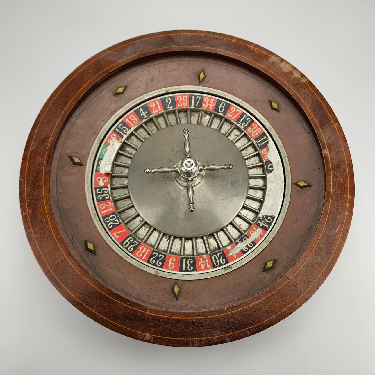 ROULETTEHJUL, træ og metal, 20. århundrede.