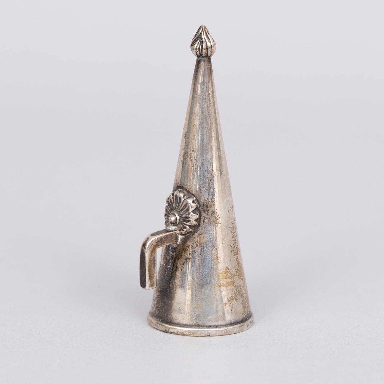 LJUSSLÄCKARE, Silver, England, 1800-tal.