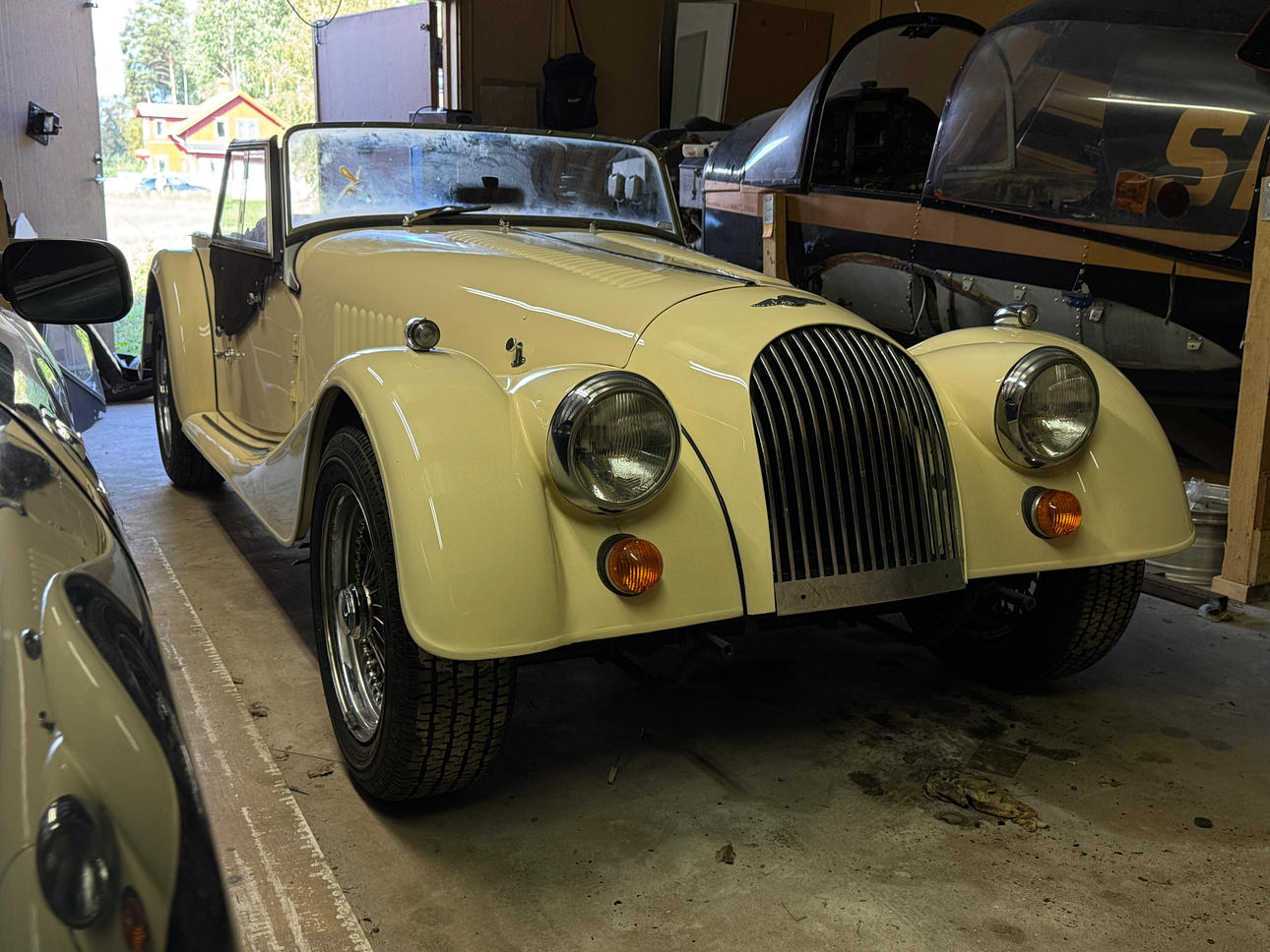 MORGAN +4, 1985, England.