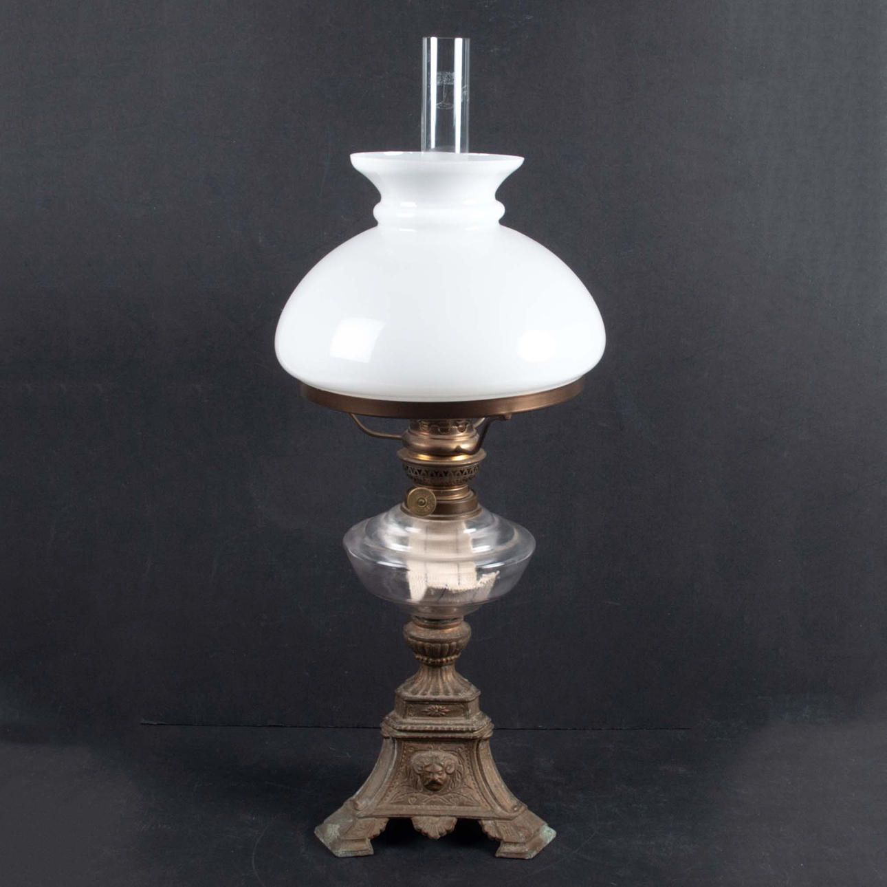 LÁMPARA DE QUEROSENO, ca 1900.