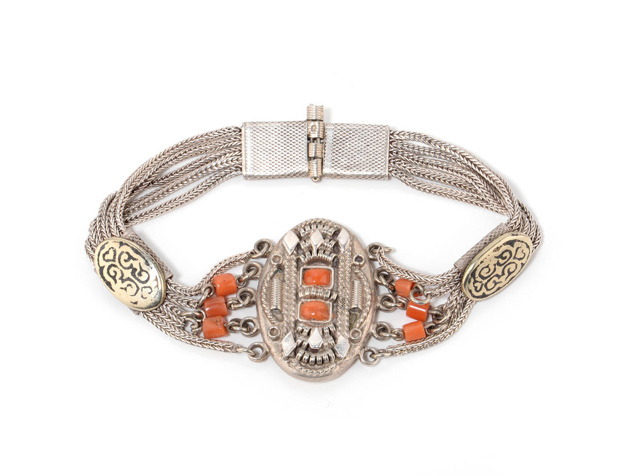ARMBAND. art deco-stil, silver och korall.