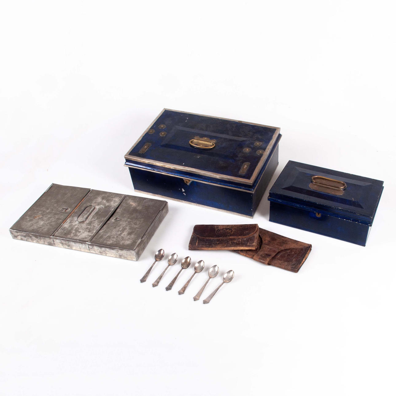 COIN PURSE AND SILVER SPOONS.