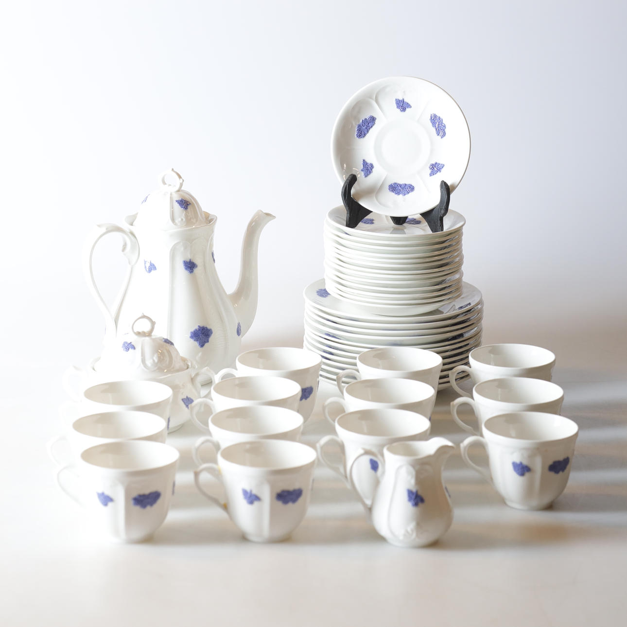 Coffee set, 29 pieces, bone china, “Blå blom”, Gustavsberg.