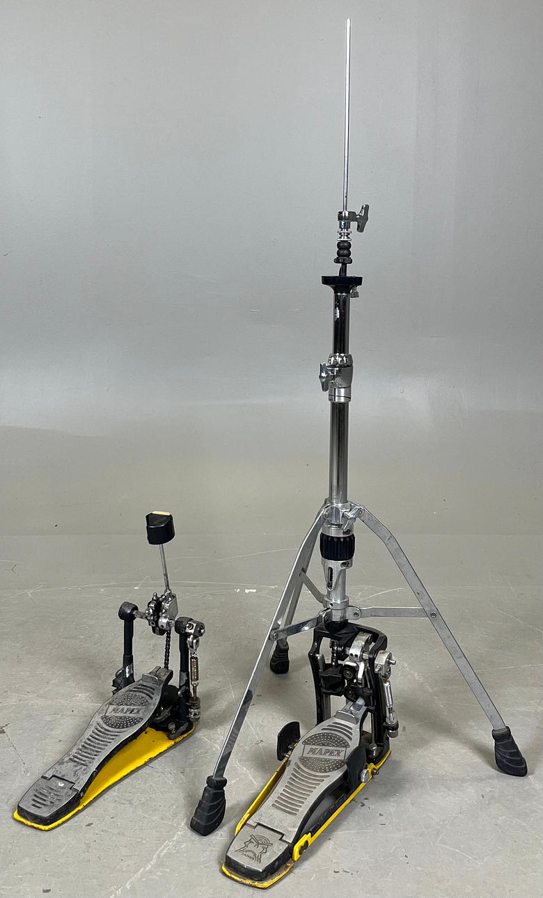 TRÍPODES Y PEDALES, Mapex.