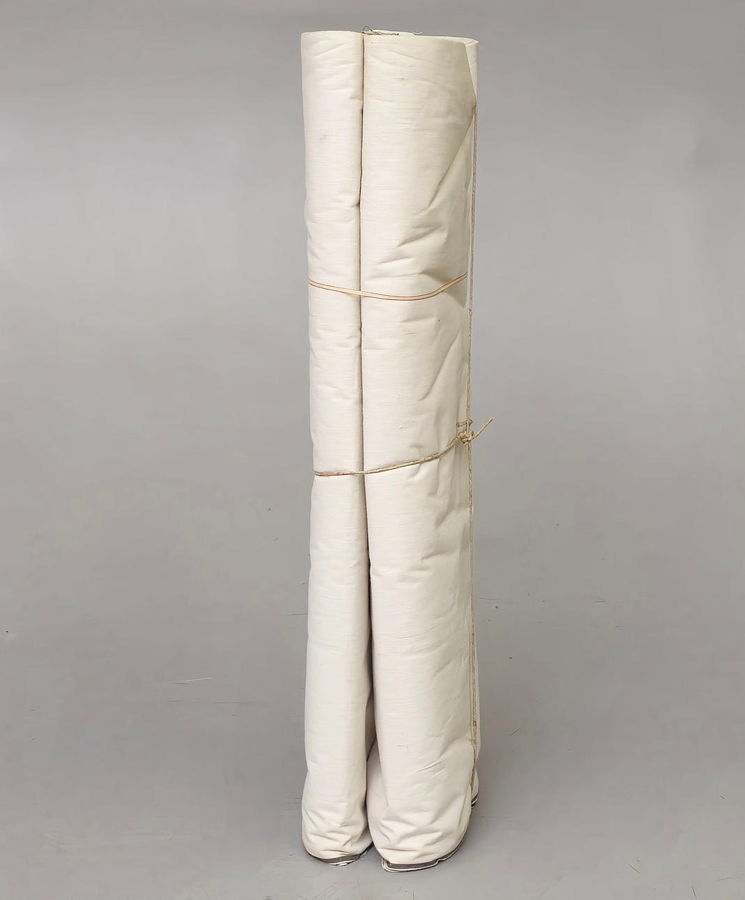 GROSSES FILMMATERIAL AUS BAUMWOLLSTOFF.