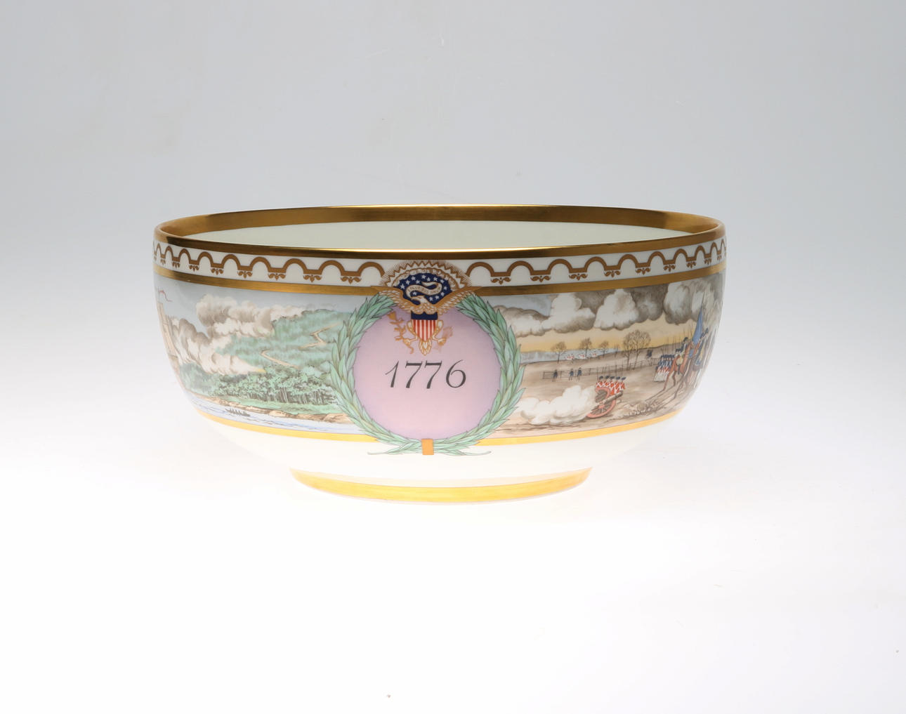 SKÅL, porslin, nr 1482, Revolutionsskål, Royal Copenhagen, Danmark.