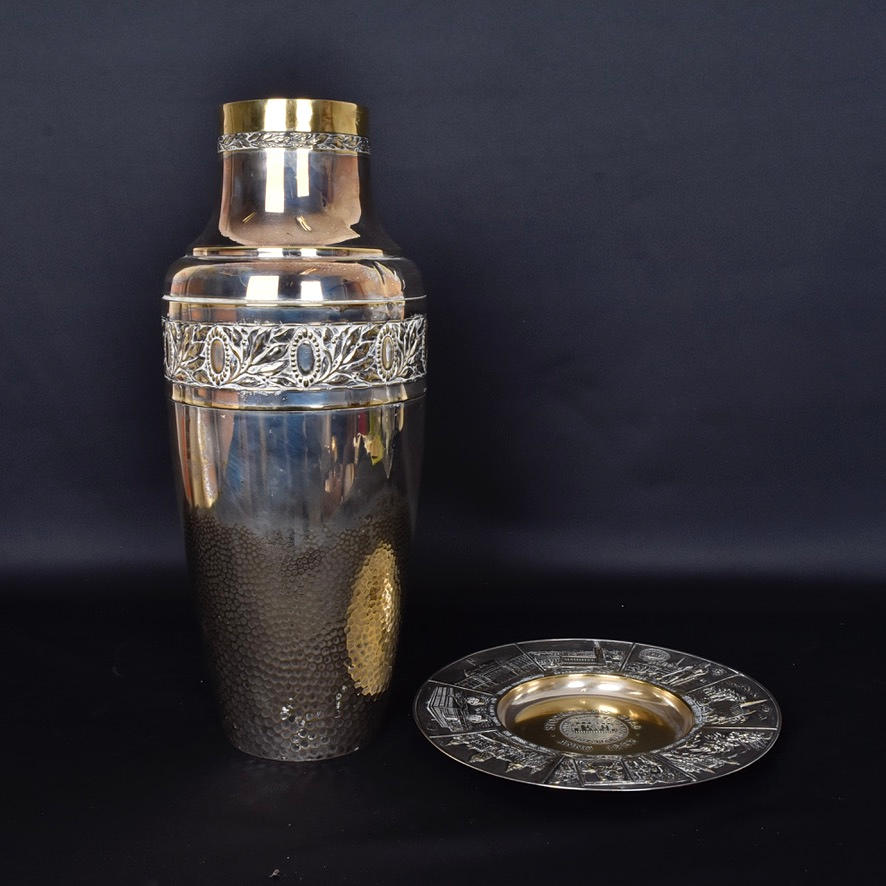 URNA SAMT MINNESFAT, nysilver, 1900-tal.