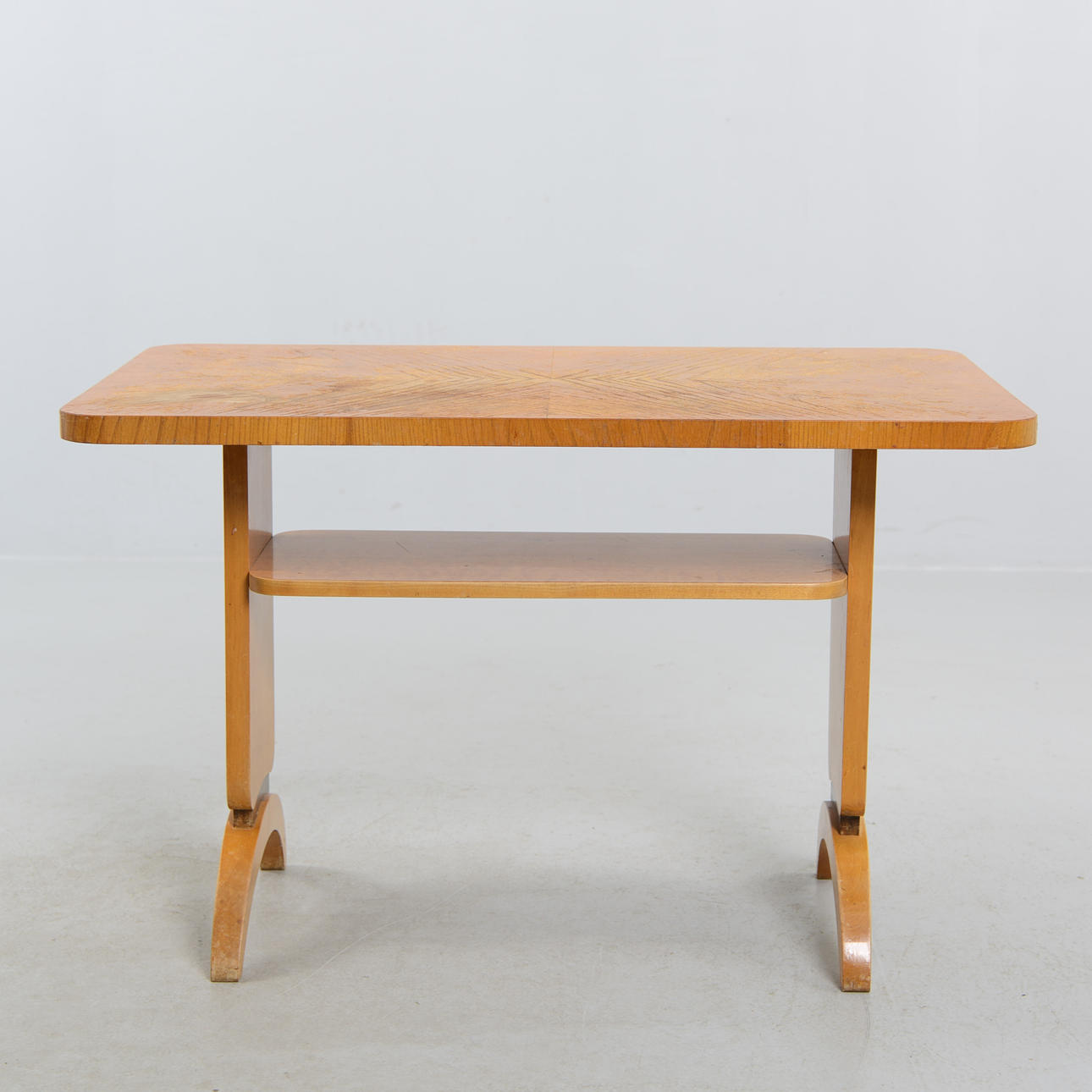 A mid 20th century coffee table.