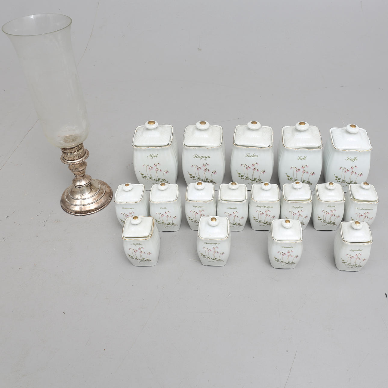 KRYDDBURKAR, porslin, 16 delar, Svaneholm samt LANTERNA.