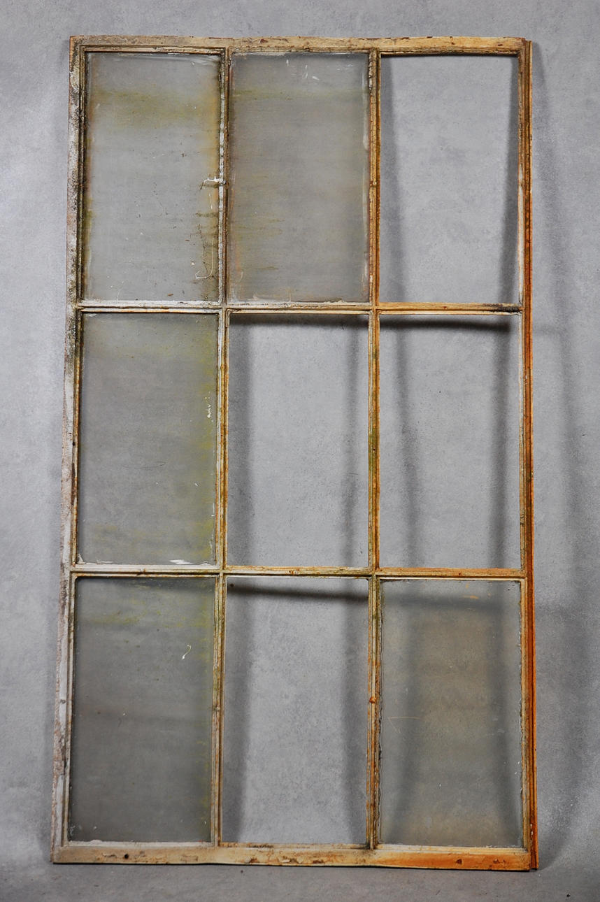 STORT GJUTJÄRNSFÖNSTER, 1900-talets början 173 x 98 cm.