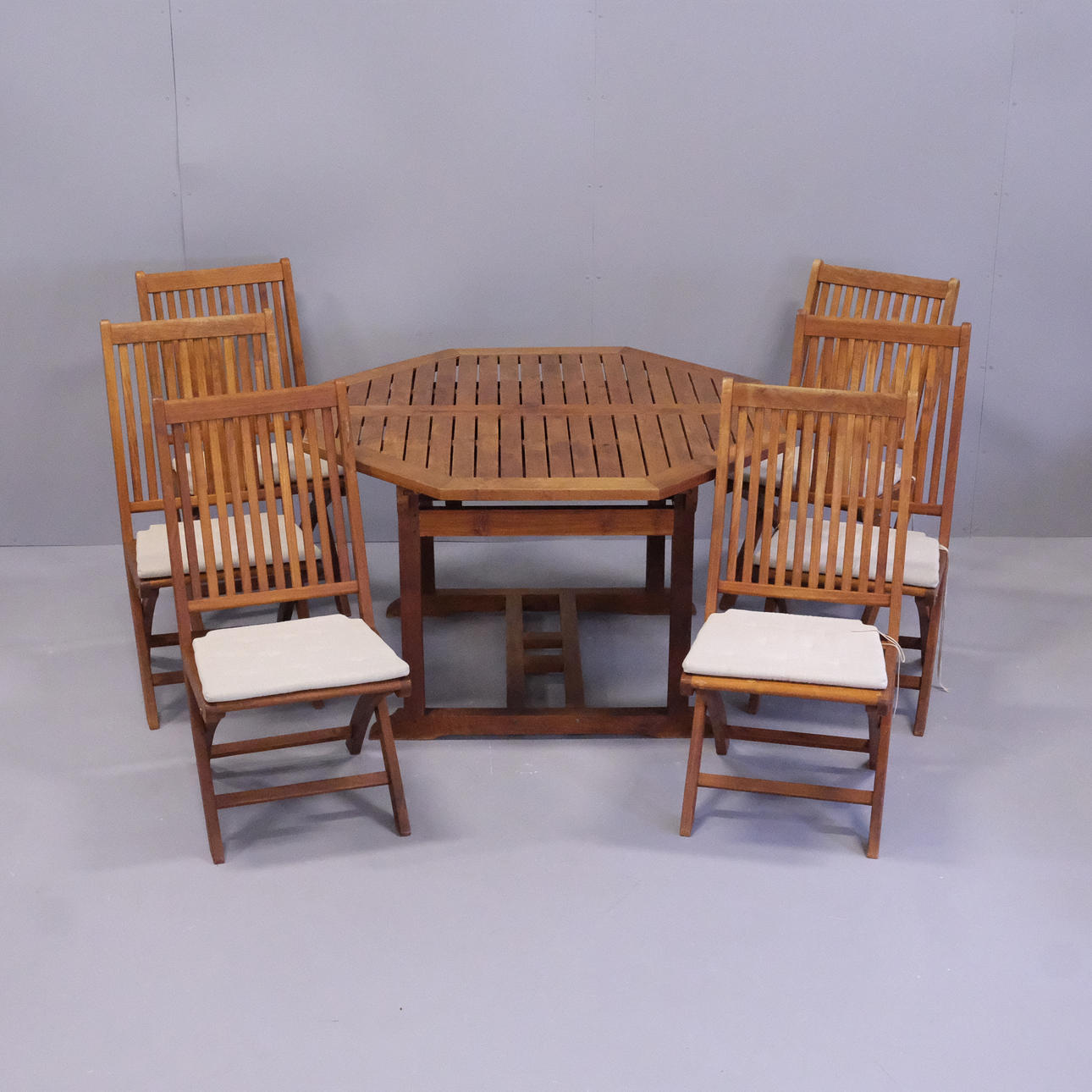 PUUTARHAKALUSTEET TEAK, SCANDINAVIEN.