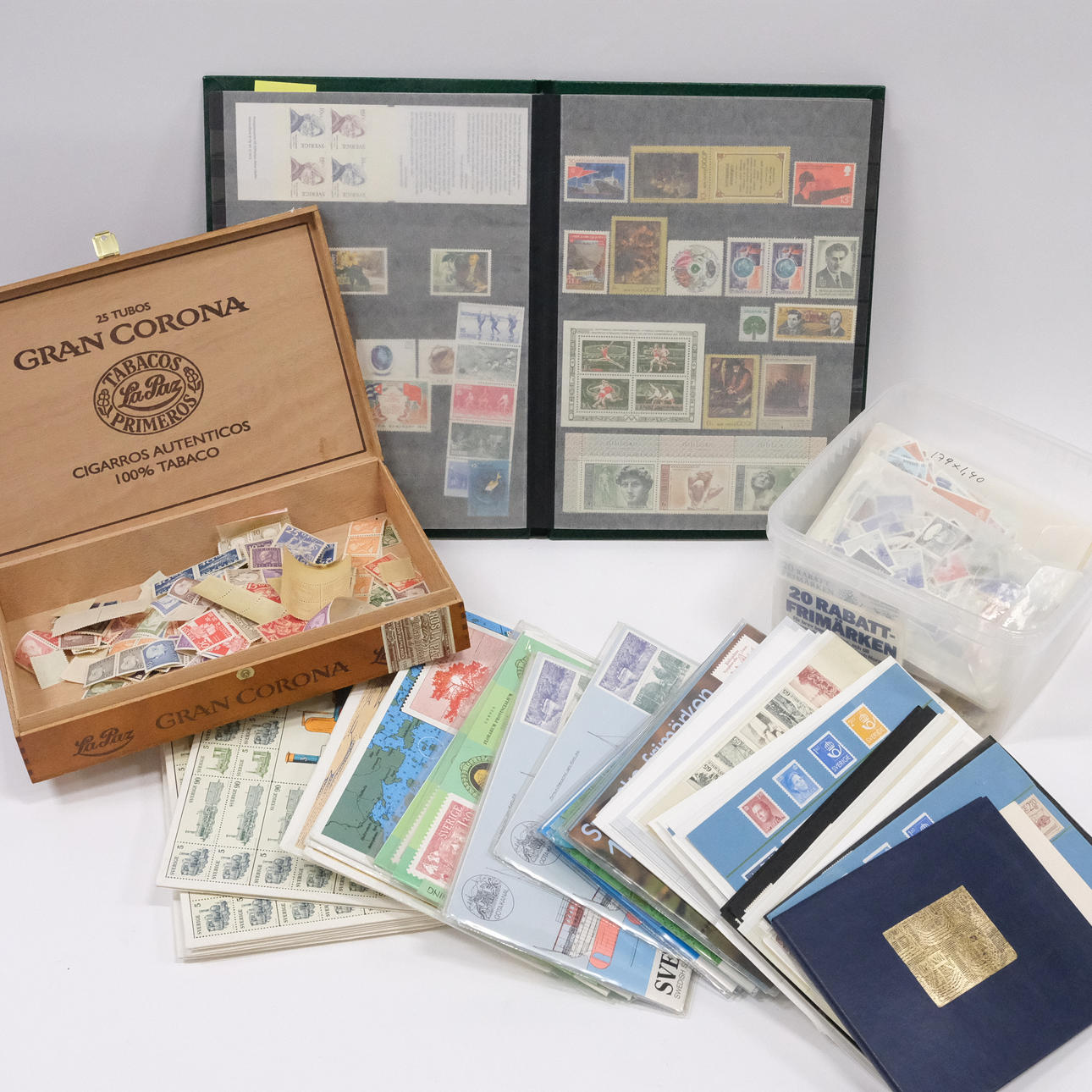 COLLECTION STAMPS SWEDEN UNSTAMPED.