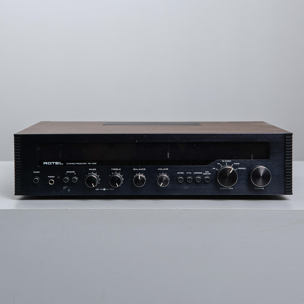 RECEIVER Rotel Rx-402.