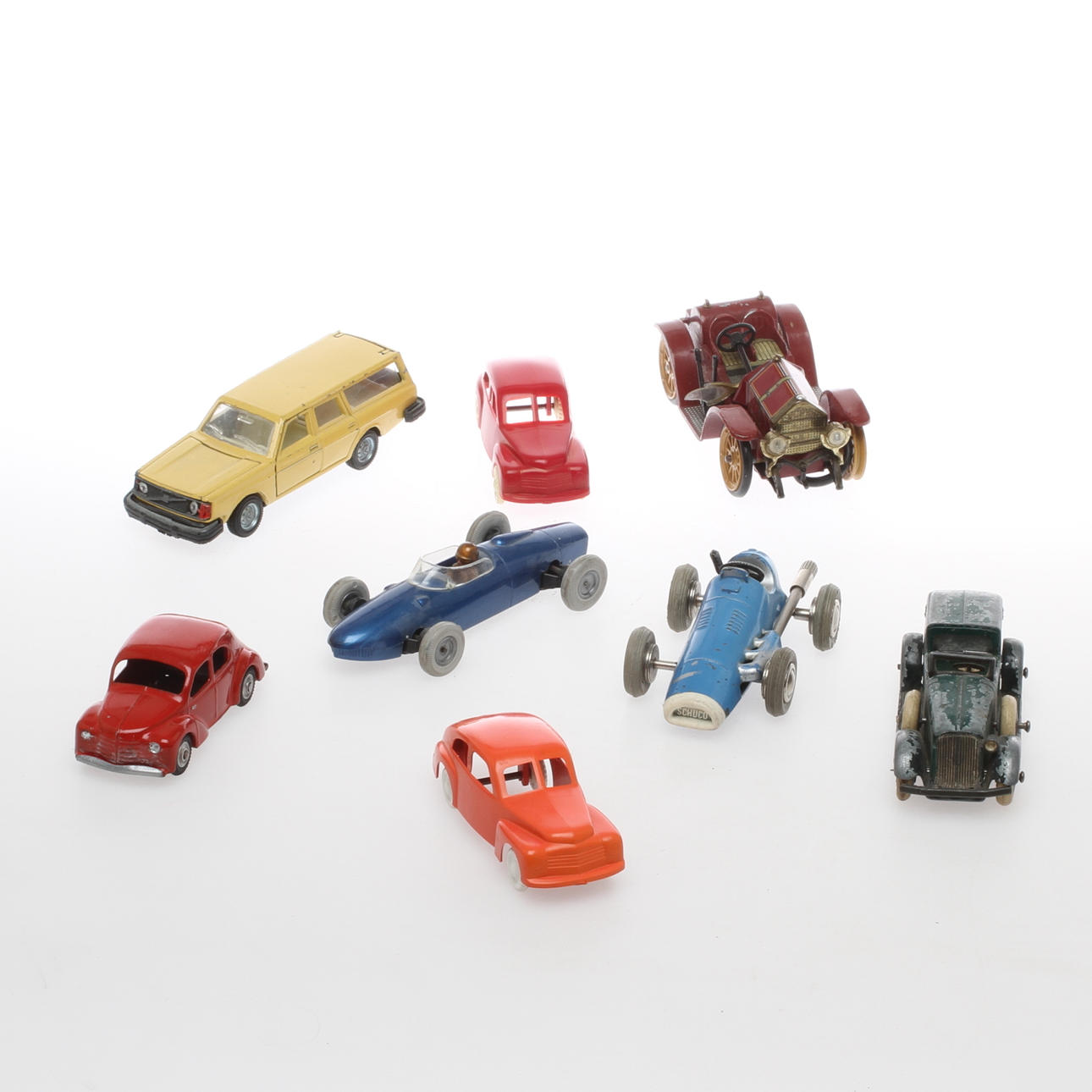 LEKSAKSBILAR, 8 stycken. Cerbo, Schuco, Tootsie med flera.