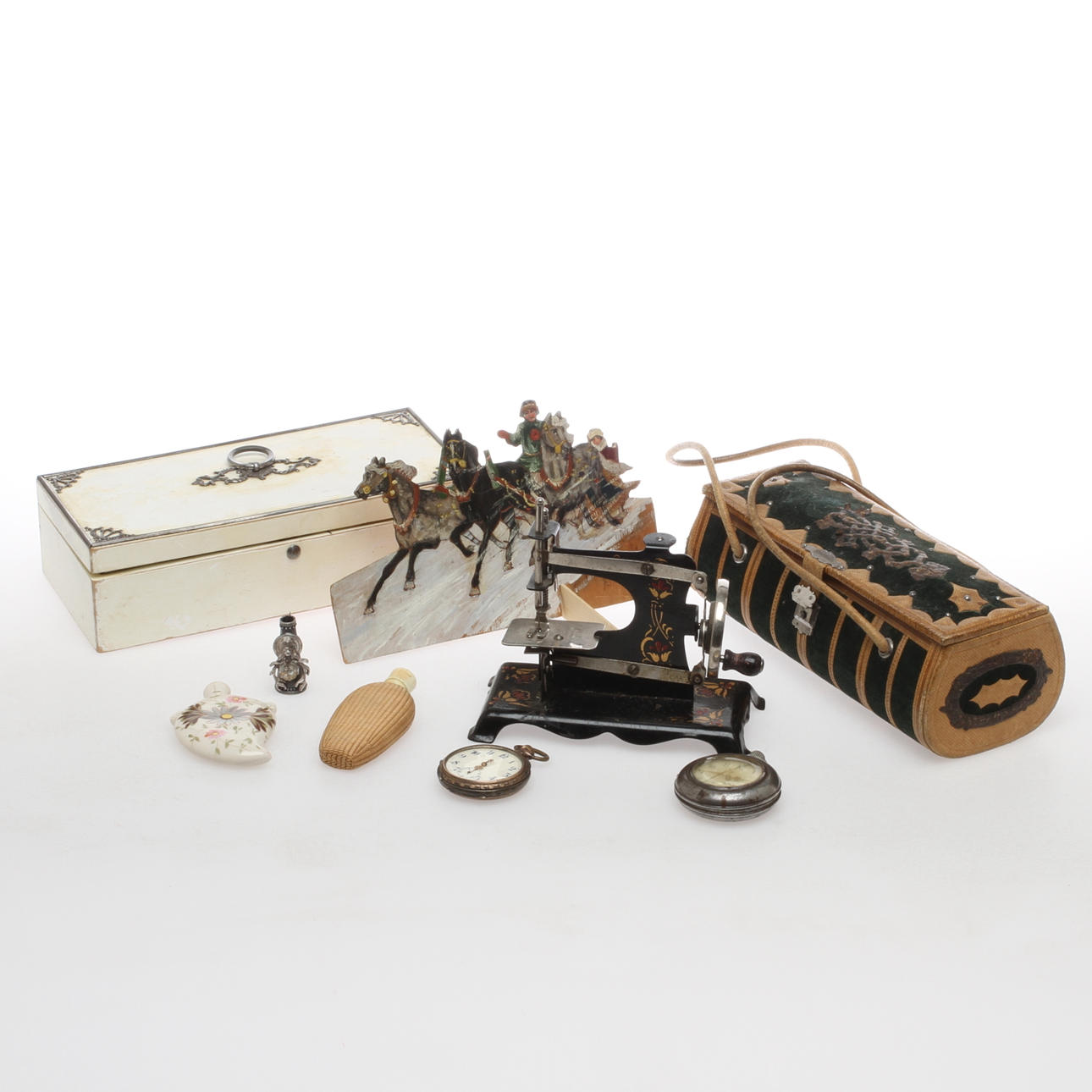 PARTI DIVERSE, 9 delar, bland annat handväska, skrin, målning, 1800/1900-tal.