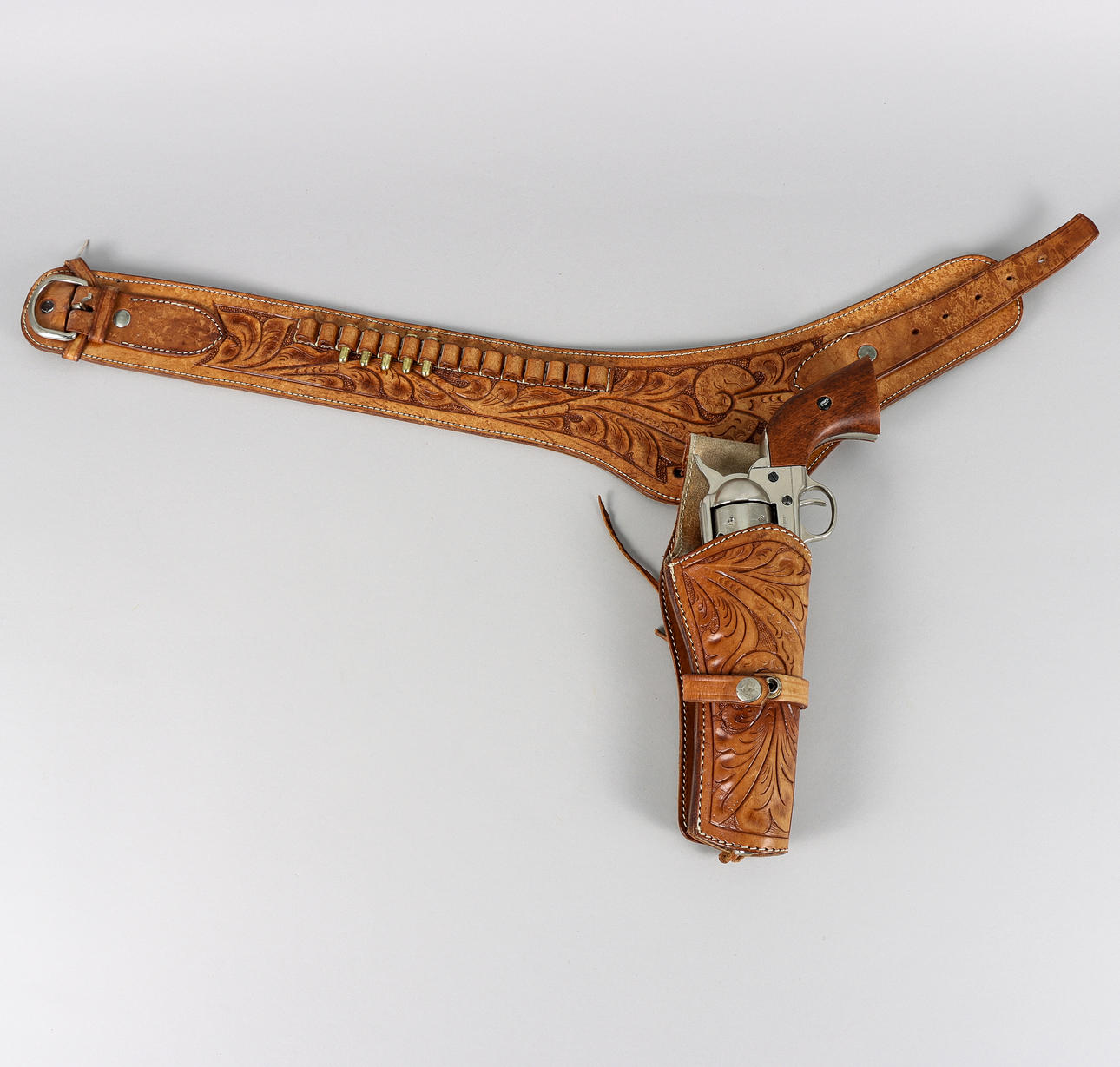 REVOLVER replika med hylster.