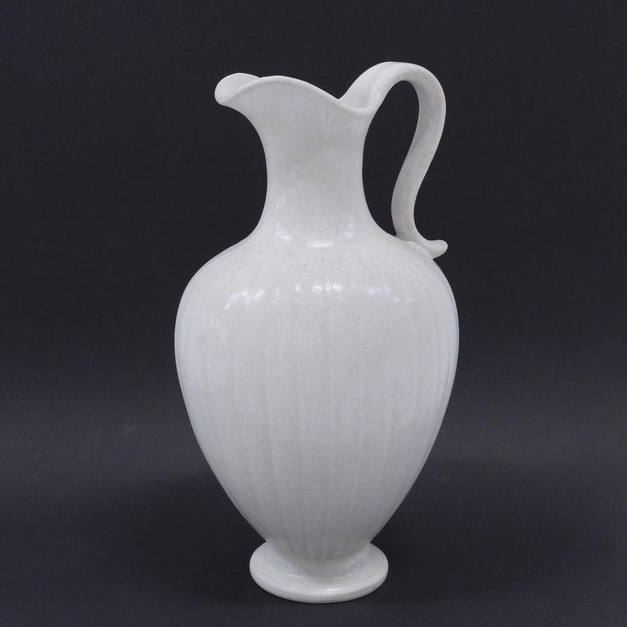 GUNNAR NYLUND. TUBE STRAND, JUG.