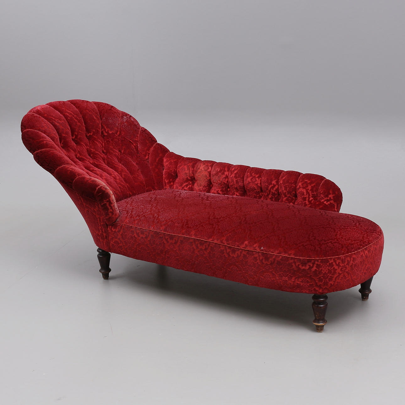 A 19th century Rococo chaise longue.