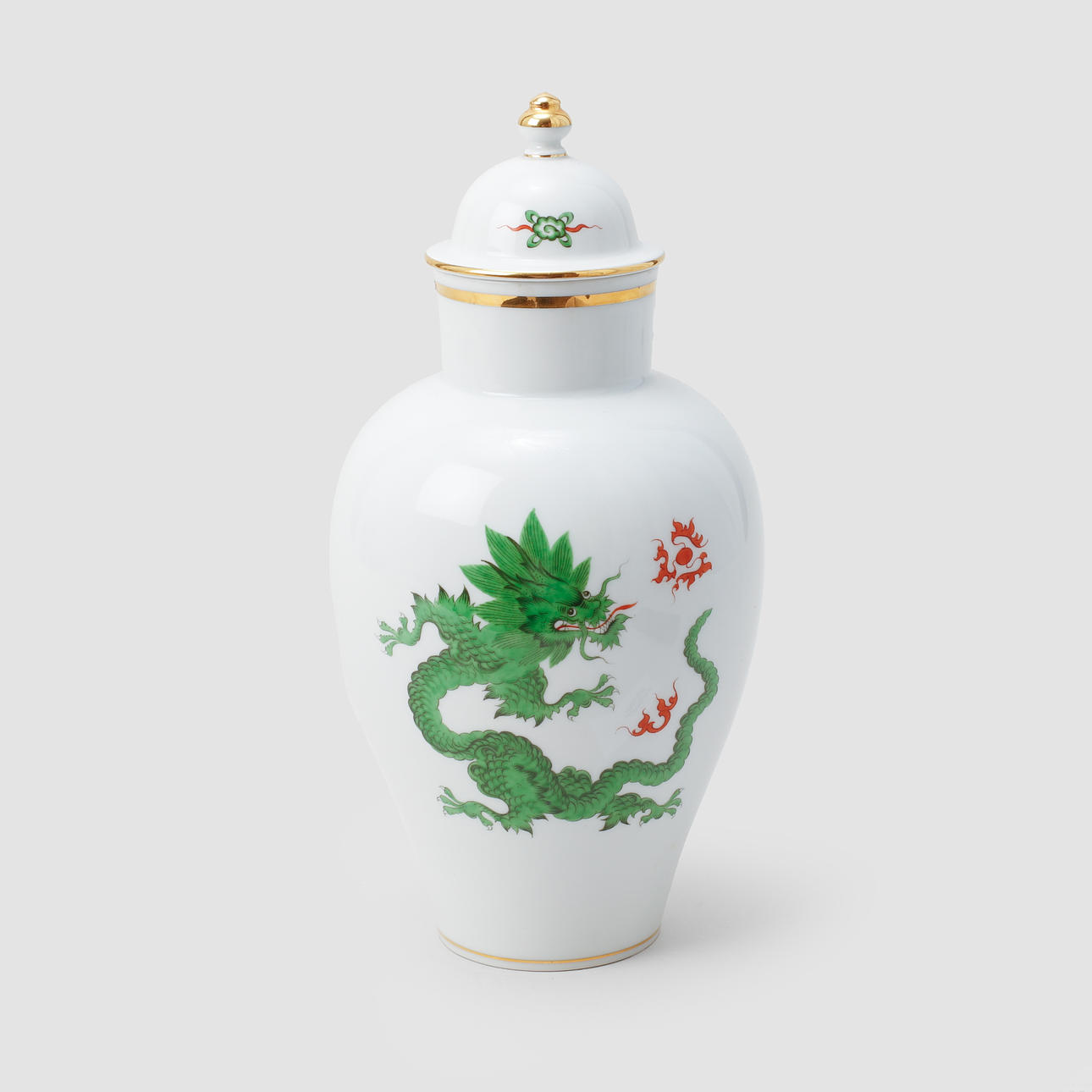 A MEISSEN PORCELAIN LOCKURNA.