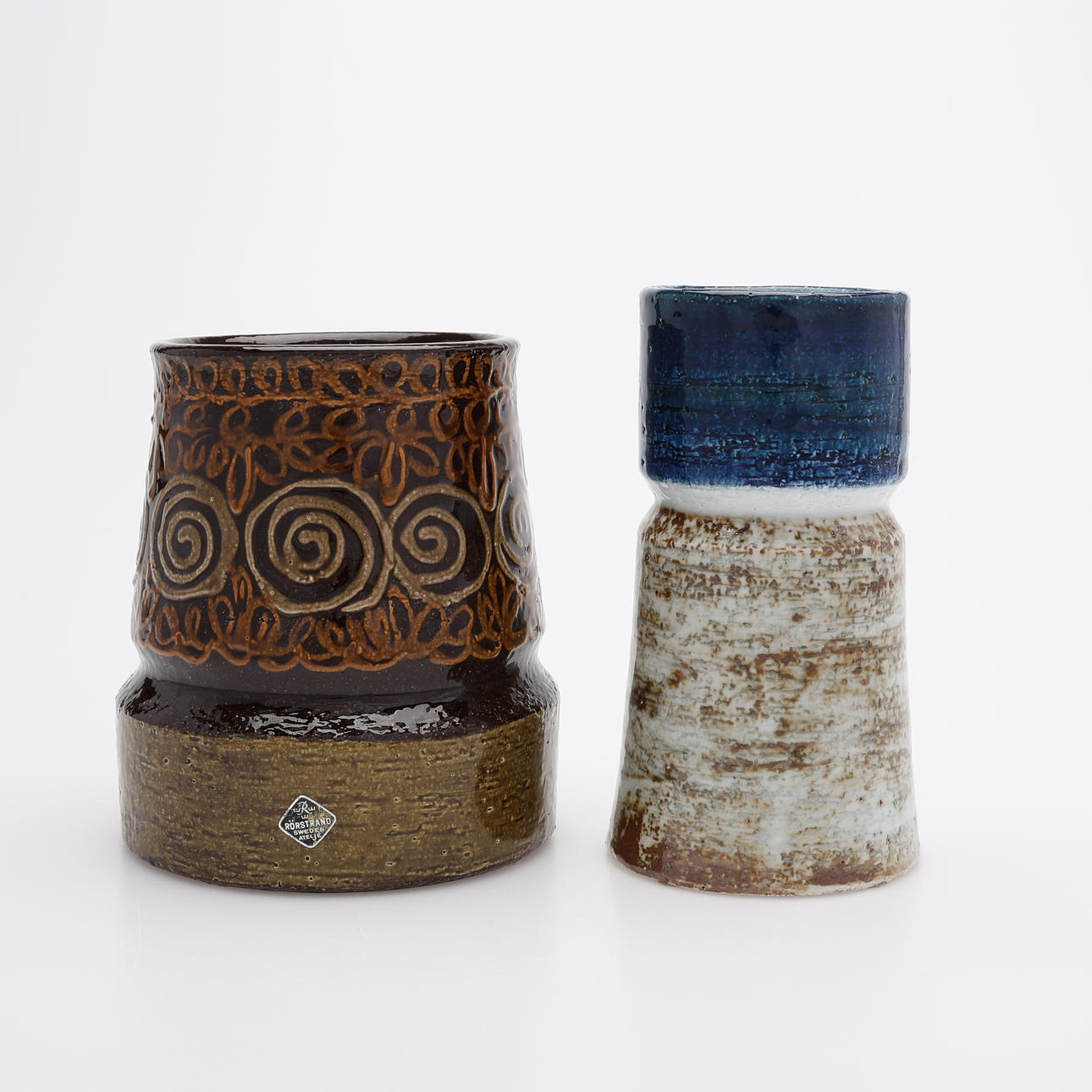 JARRONES, DOS PIEZAS, HILO TUBULAR.