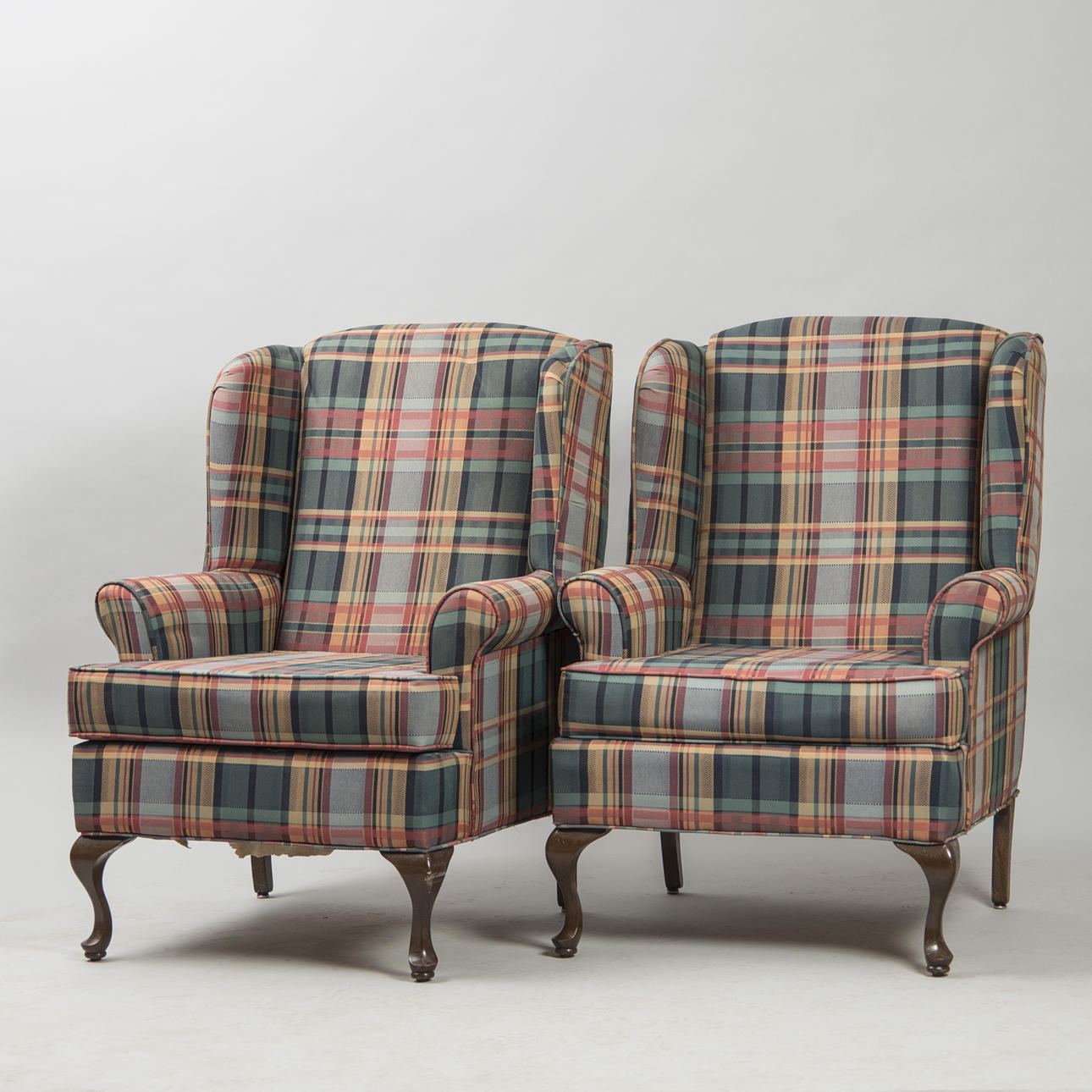 ÖRONLAPPSFÅTÖLJER, 1 par, sent 1900-tal.