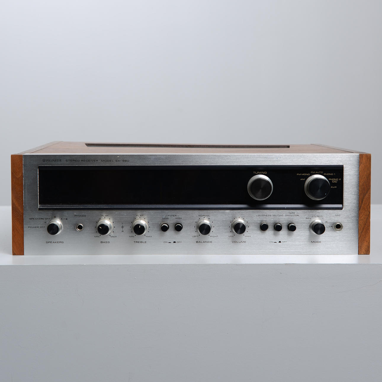 RECEPTOR Pioneer SX-990.