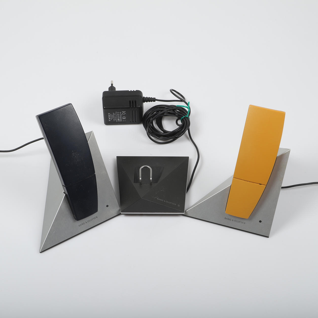 TELEFONER M. M., 5 stk., Beocom 6000, Bang & Olufsen, Danmark.