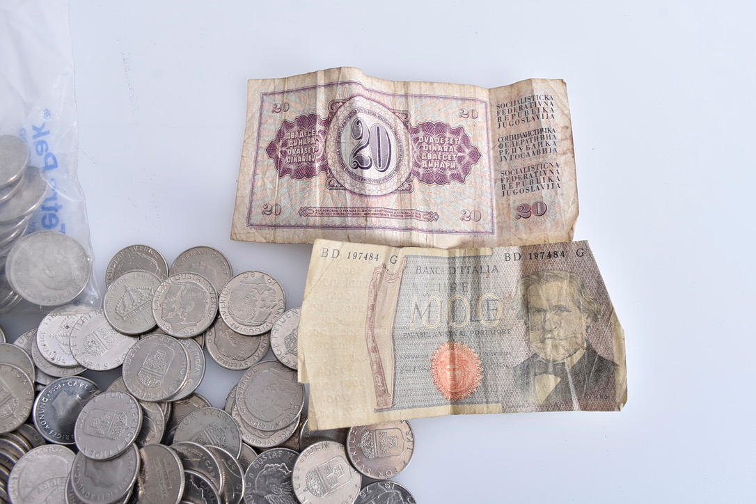 LOTMØNTER, for det meste 1 kr.