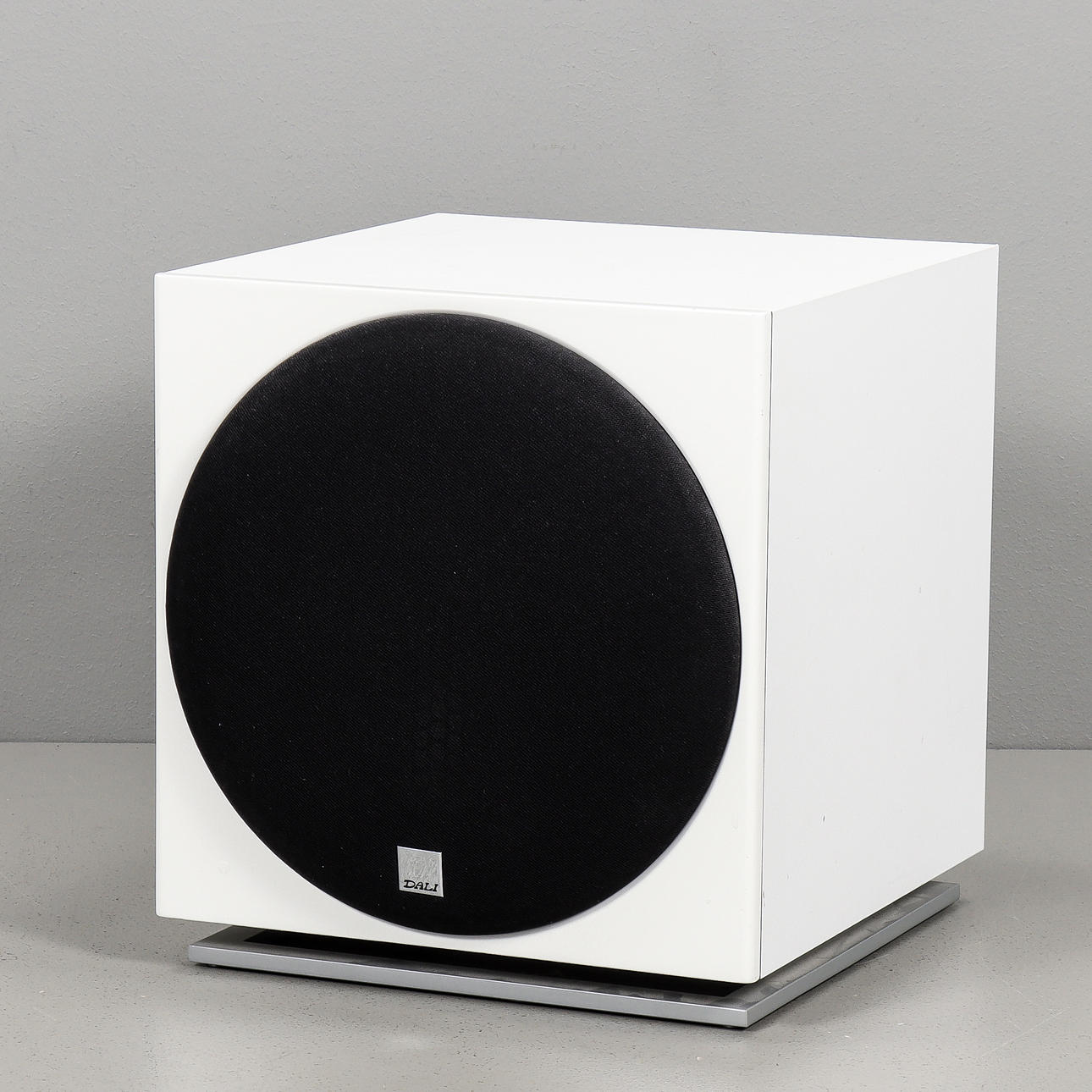 SUBWOOFER Dali Sub E-12F, Moderne fremstilling.