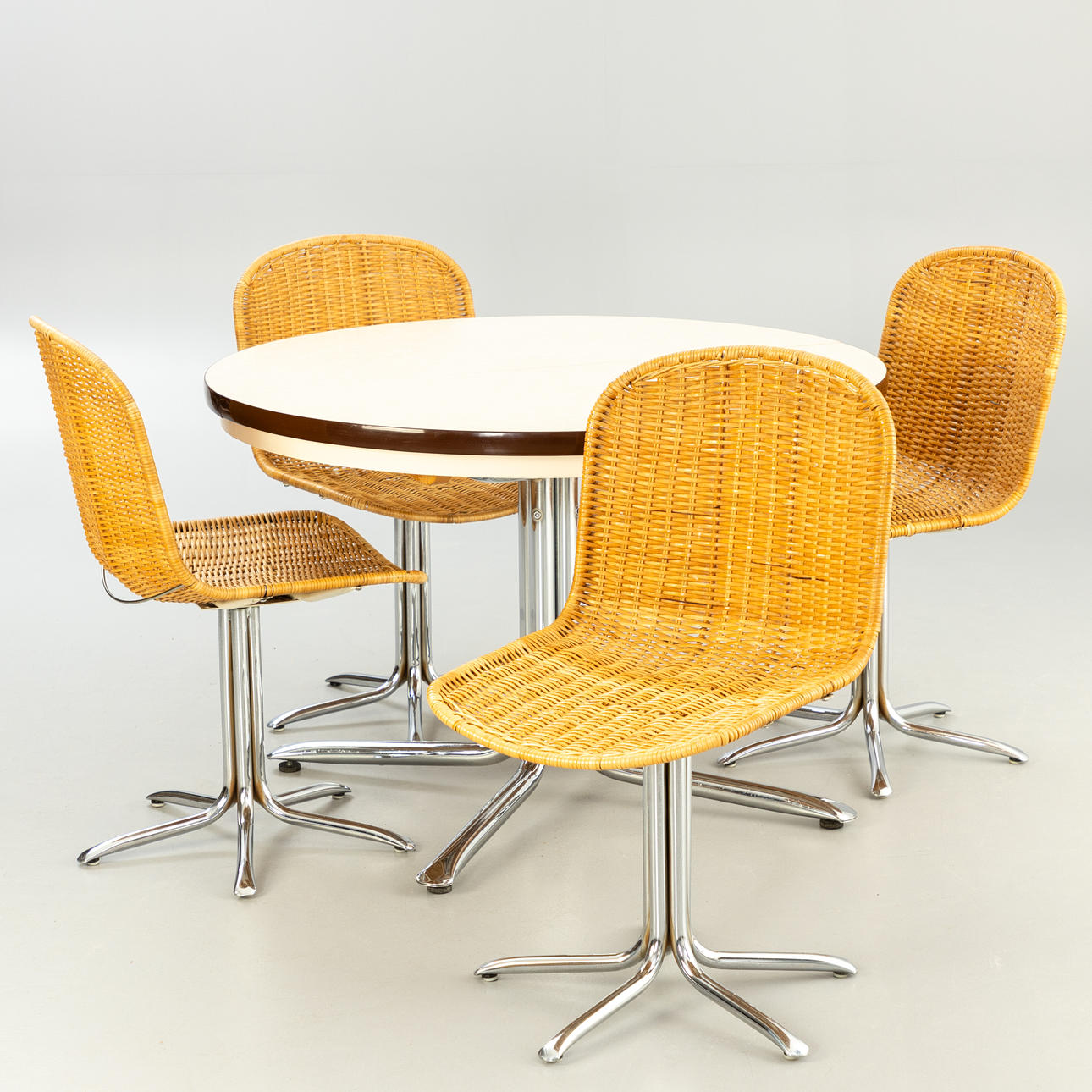 dining set. Table with 4 chairs. Probably Italy, 1970s.